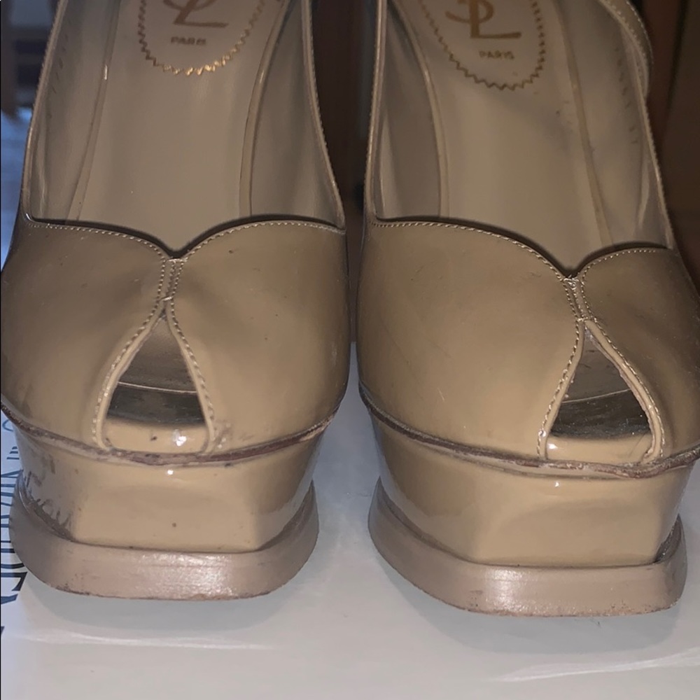 Authentic Yves Saint Laurent Tribute Pumps - Picture 8 of 8
